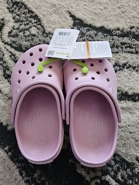 CROCS Kids' Classic Clog in Light Pink Size J2